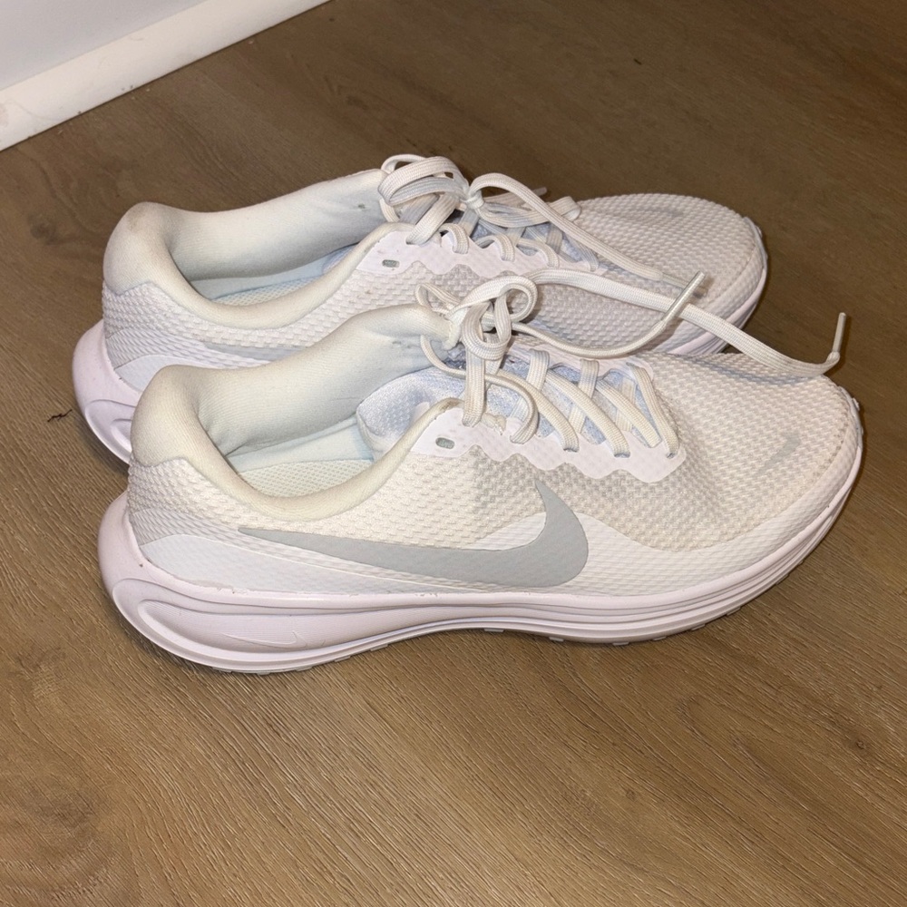 Nike Women's White Mesh Running Shoes with Light Gray Swoosh
